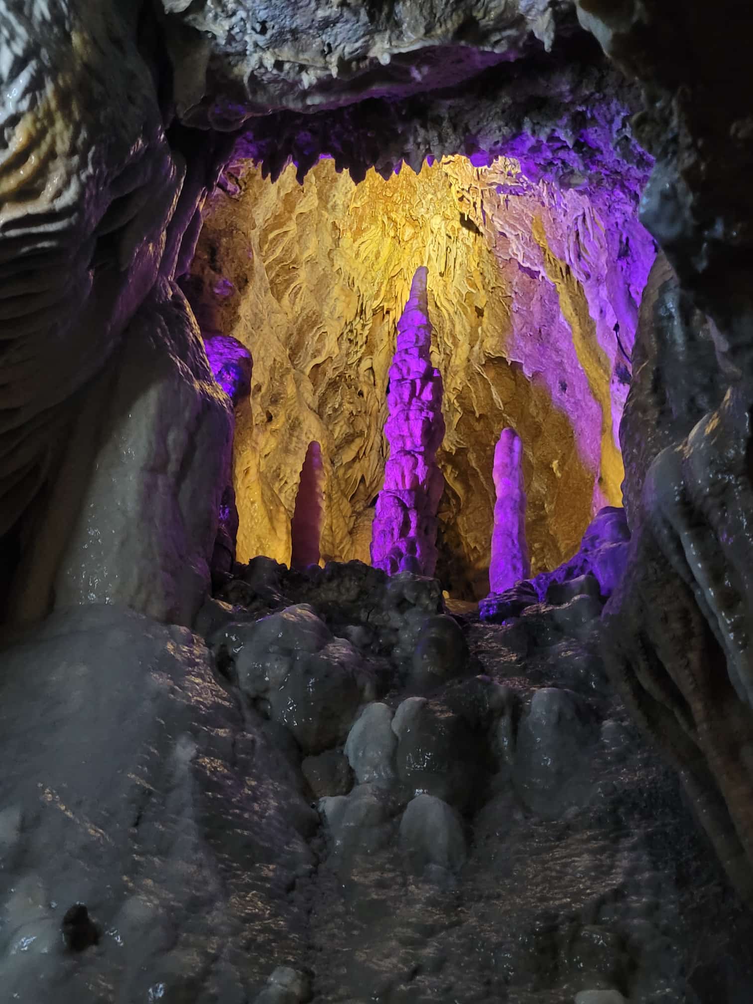 Höhle1